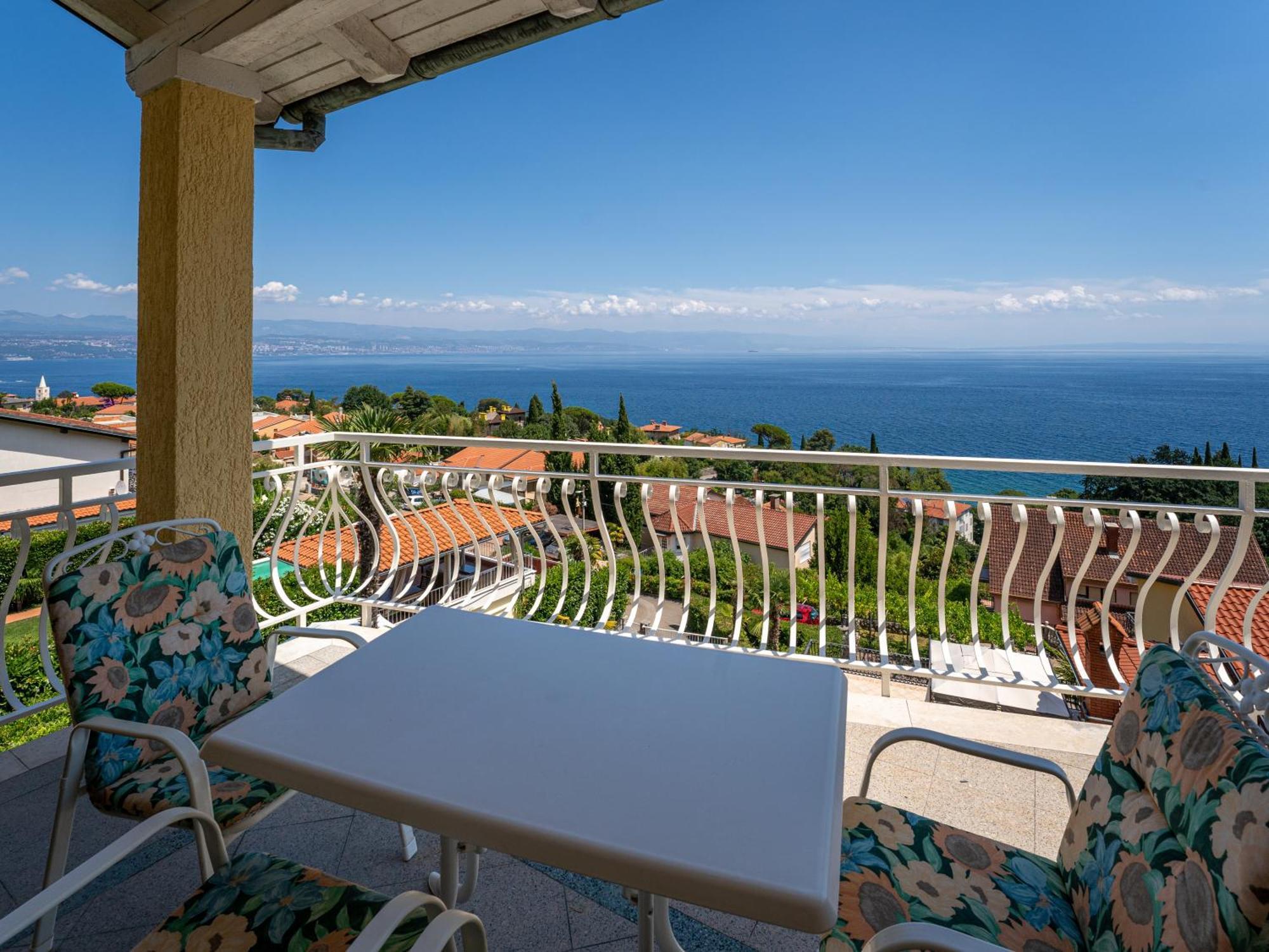 Villa Mona Lisa Lovran - Croatia Exteriör bild