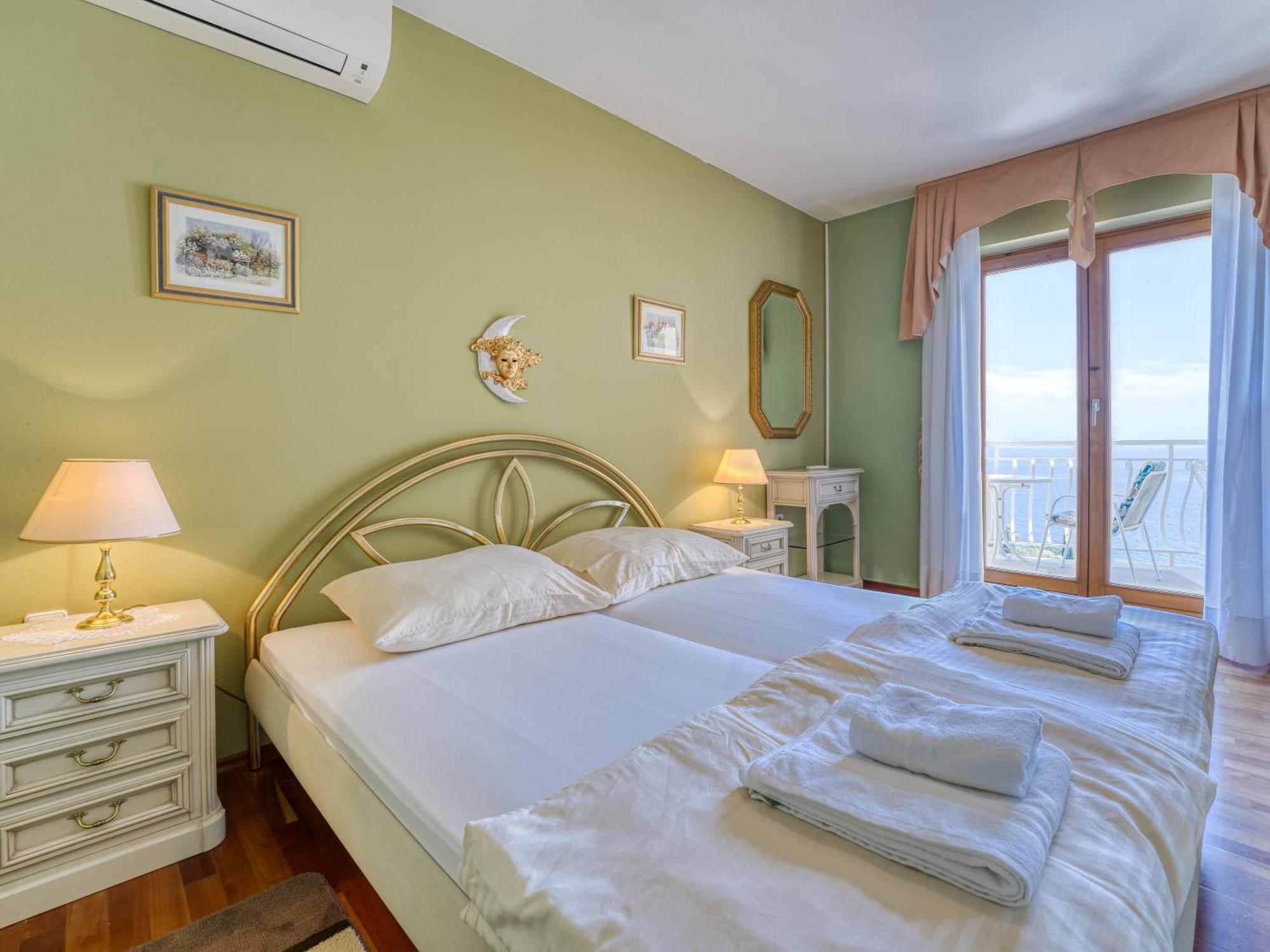 Villa Mona Lisa Lovran - Croatia Exteriör bild