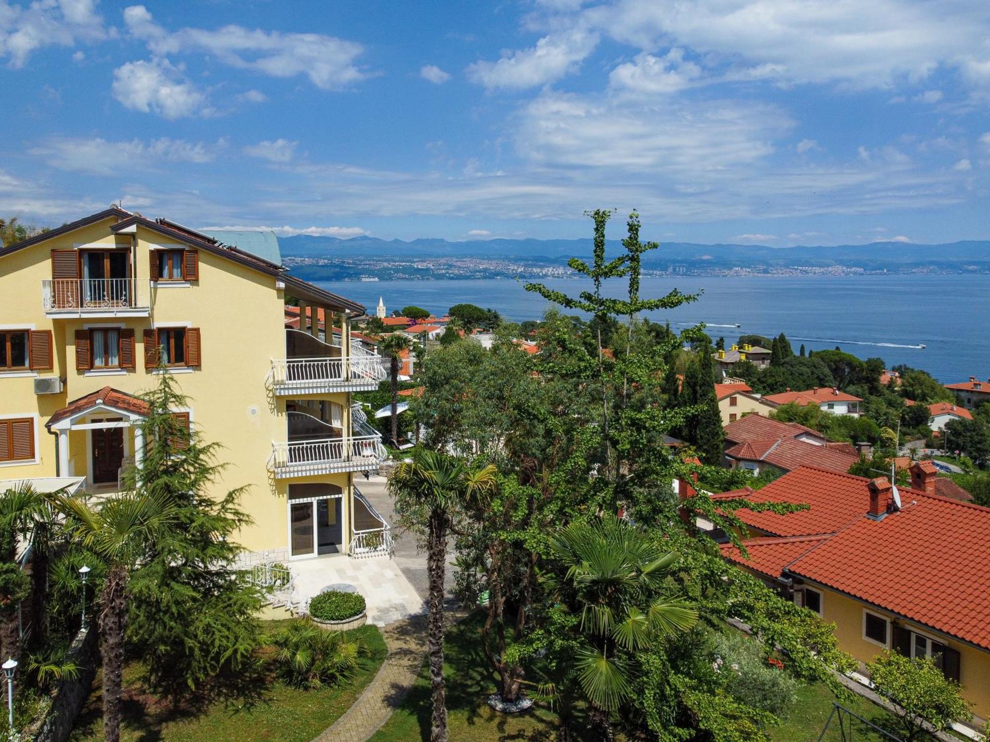Villa Mona Lisa Lovran - Croatia Exteriör bild