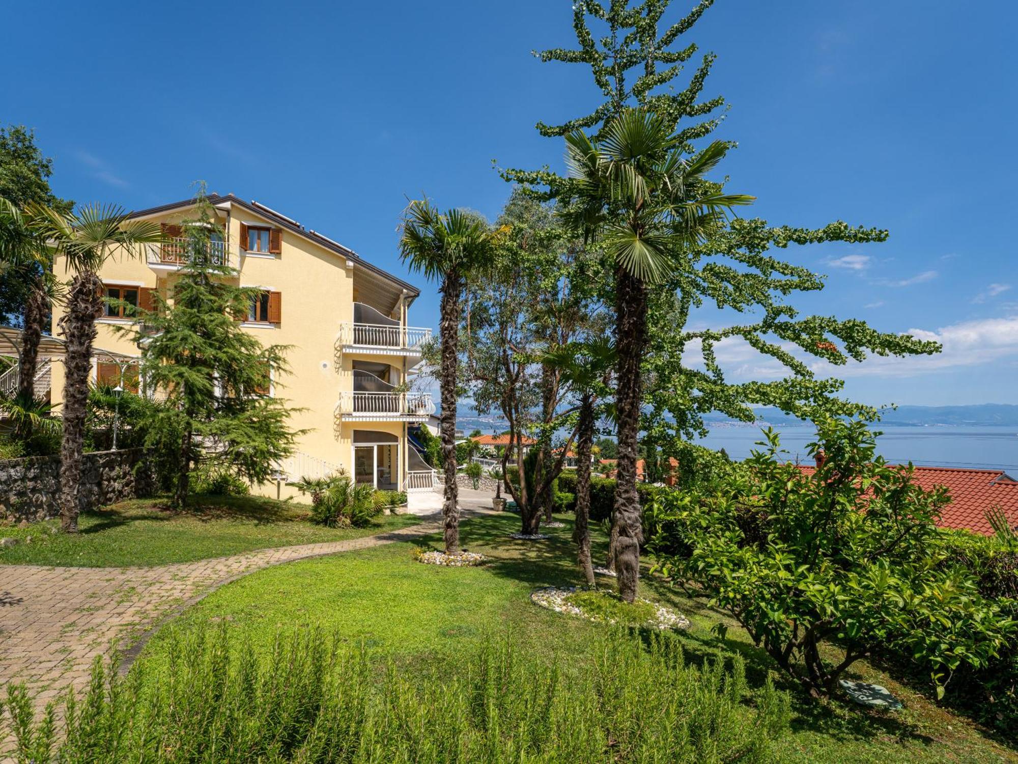 Villa Mona Lisa Lovran - Croatia Exteriör bild